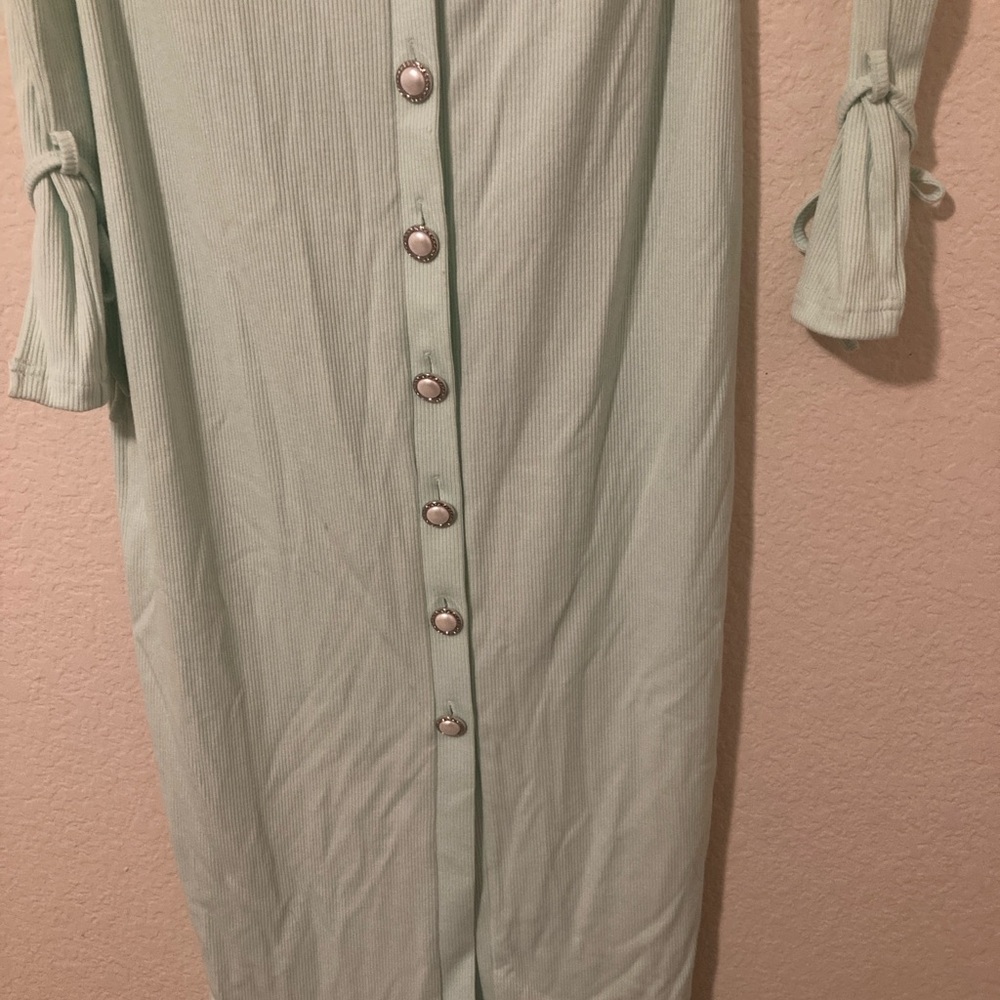 Elegant Mint Long Sleeve Dress with Button Accents - Picture 3 of 4